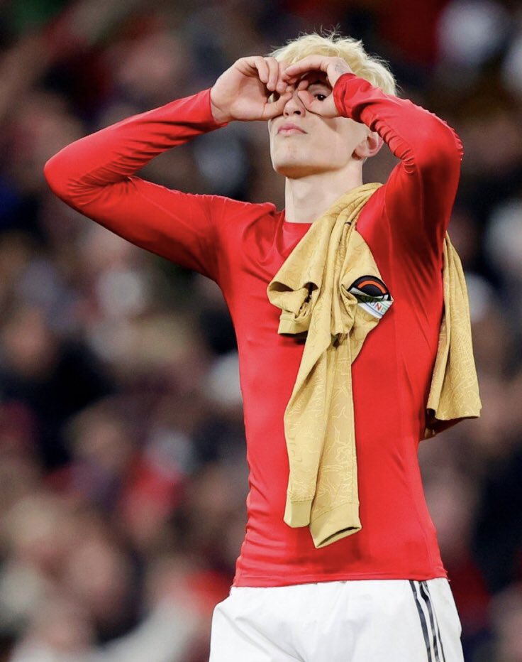 Garnacho hitting the Pedri celebration, after beating Barcelona at Old Trafford 😂😭