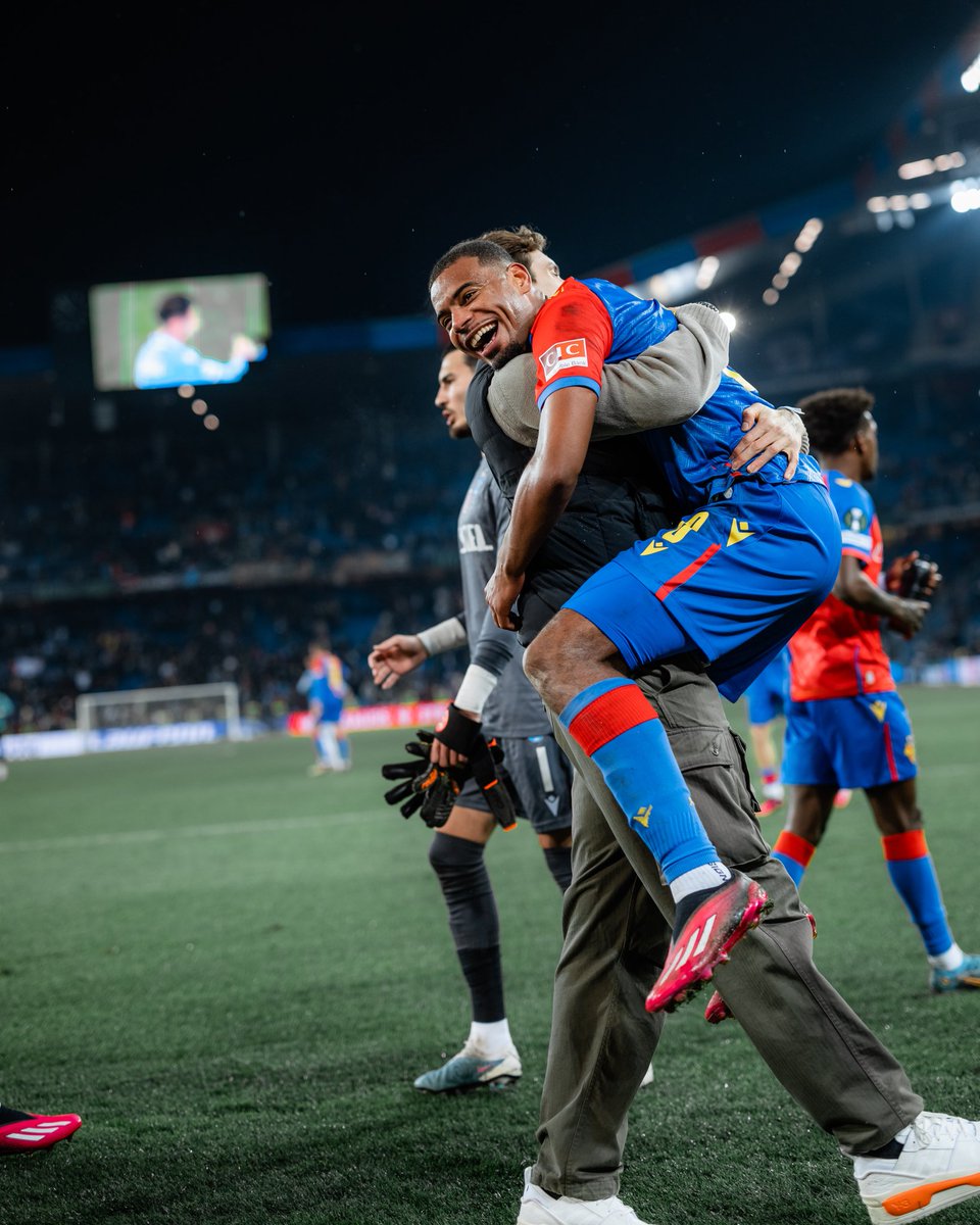 FCBasel_Italia's tweet photo. Ci vorrร un pรฒ per addormentarsi quindi un po di foto.... ๐ธ
#rotblaulive ๐ด๐ต
#ForzaBasilea ๐ช๐ป
#Basilea #UECL
#FCBts https://t.co/rZP1Jybqvq