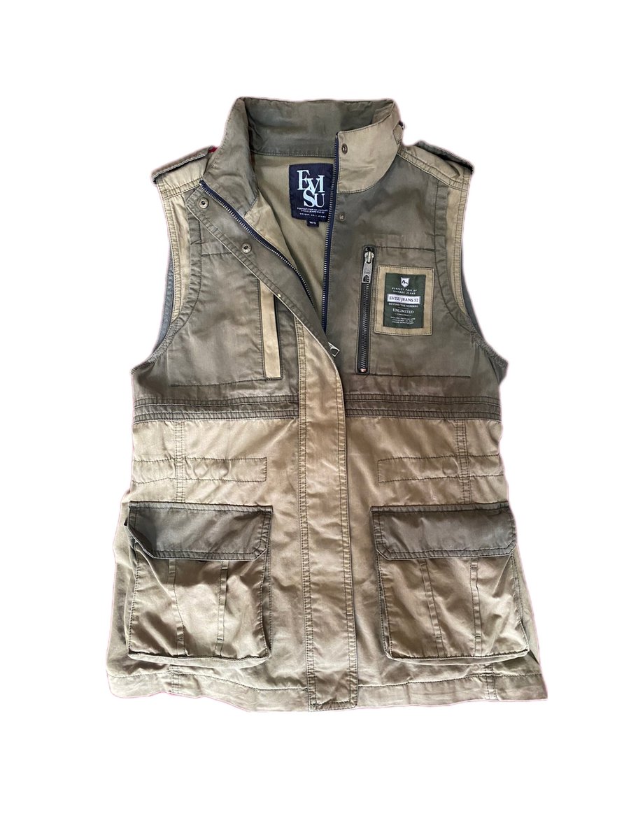 Ablay's tweet photo. For sale, Vest Rompi Pria Cassual Size M , price WA/082216641750

 Tag! 
Sadis , Biadab, Umur 15, Agnes https://t.co/ym2LOYk0Na