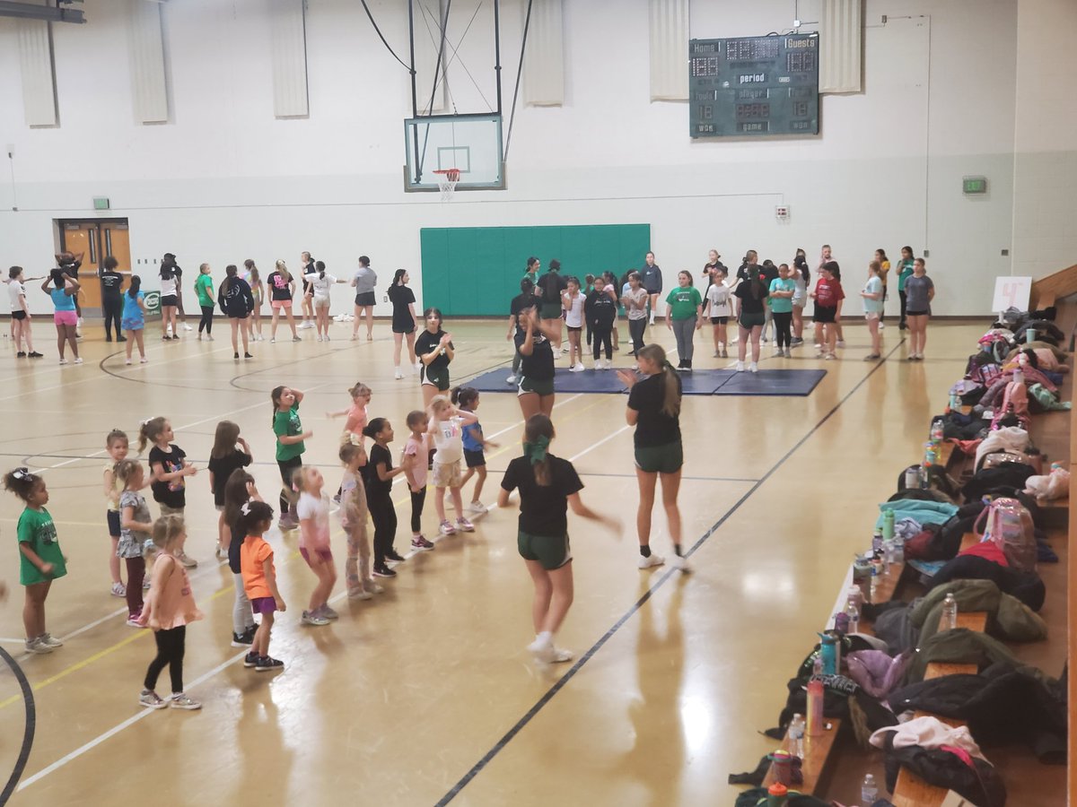 TimYoder24's tweet photo. Concord Cheerleaders teaching A LOT of Cheerleaders the Routines for Friday night basketball game
Concord vs Westview 
Cheerleaders 
Whistler

And a Great Basketball game

Come early and check out the Concord JV
#concordpride https://t.co/MSFXNyUbeZ