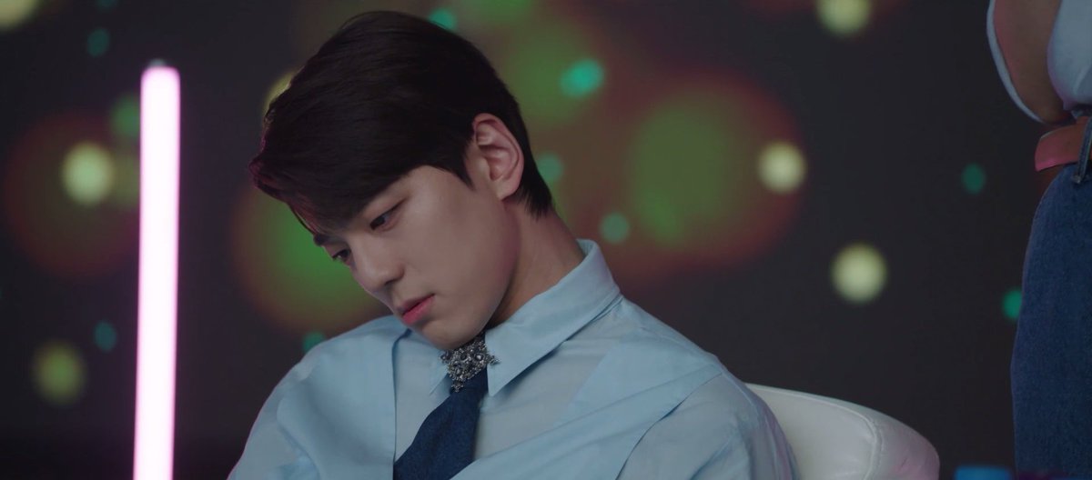 kdramamiss's tweet photo. rembrary cracks me up lol like one minute he's lost and all confused the next one he's teasing dal or sulking for getting his tribute taken away i love him sm #TheHeavenlyIdol #TheHeavenlyIdolEp4 https://t.co/kC72EDhbsg