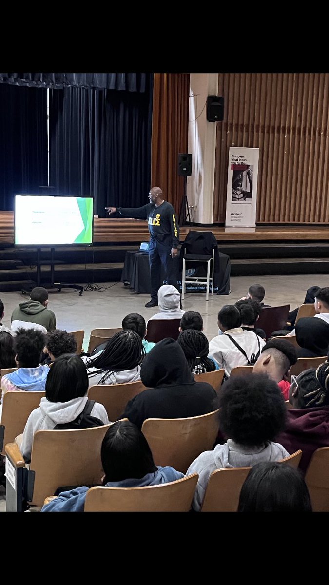 Raul Collins (@raulcollins16) on Twitter photo Shoutout to @DrLadora you were right and we definitely addressed #weed <a href="/FondrenMS_HISD/">Fondren Middle School</a> 6-8th Grade thanks <a href="/TJCotter/">TJ Cotter</a> <a href="/CarltonWildman/">Carlton Wildman</a> <a href="/CodwellWRS/">MsAuthorlee</a> <a href="/EricaAC1913/">Erica Campbell</a> call as needed <a href="/houstonpolice/">Houston Police</a> I will bring truth #RelationalPolicing IfurnotsickYmedicate 👮🏾♂️☝🏾💯🙌🏾 Shoutout to @DrLadora you were right and we definitely addressed #weed <a href="/FondrenMS_HISD/">Fondren Middle School</a> 6-8th Grade thanks <a href="/TJCotter/">TJ Cotter</a> <a href="/CarltonWildman/">Carlton Wildman</a> <a href="/CodwellWRS/">MsAuthorlee</a> <a href="/EricaAC1913/">Erica Campbell</a> call as needed <a href="/houstonpolice/">Houston Police</a> I will bring truth #RelationalPolicing IfurnotsickYmedicate 👮🏾♂️☝🏾💯🙌🏾