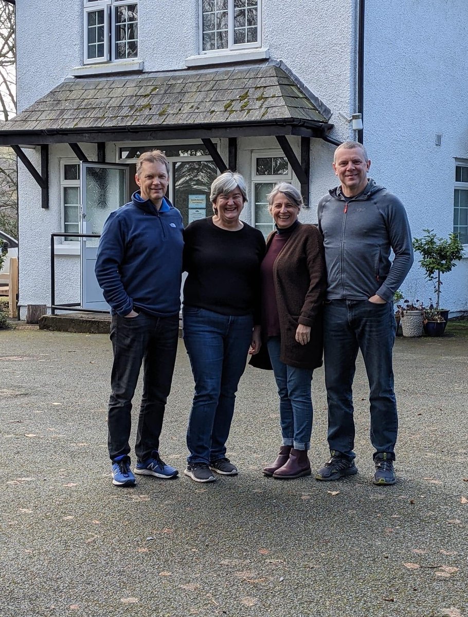 Diwedd cyfnod a dechrau cyfnod. Ond Duw yn aros yr un peth. Croeso i Steve a Deb wrth iddynt gysgodi yn y Mini Gwersyll. #clodiddo

End of an era and the beginning of a new one. But God remains the same. Welcome to Steve and Deb as they assisted in the Mini Gwersyll. #praiseHim