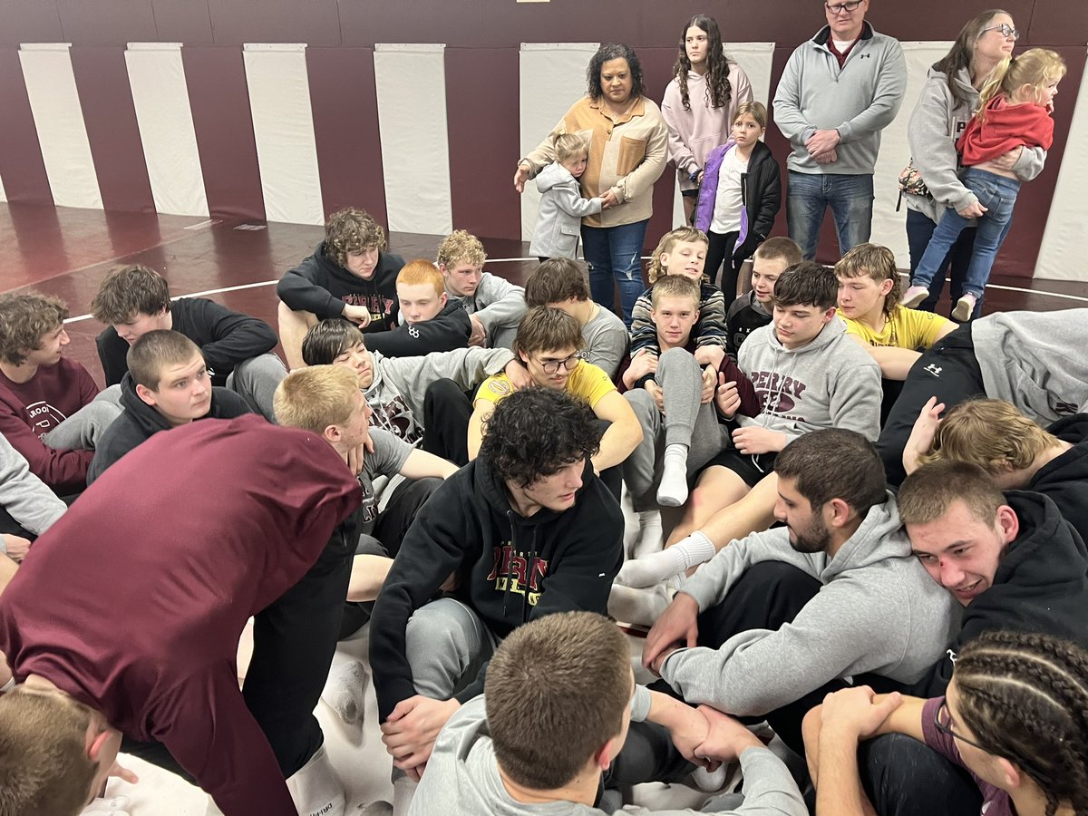 BowmanTina's tweet photo. Team prayer and State Send Off! Wrestle Hard, Treg! Proud of you. #perrymaroons https://t.co/sneZx1x20o