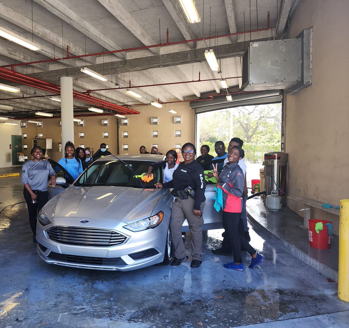 MiamiDade Police on Twitter "Teamwork makes the dream work! Our