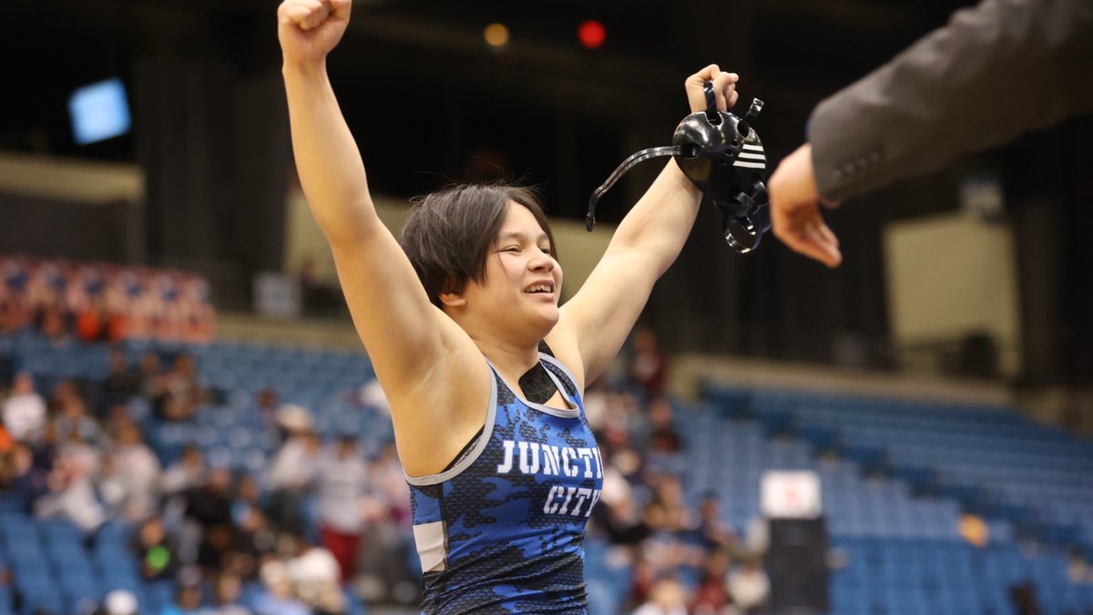 bigmac_nocheez's tweet photo. 115 – Bre Villanueva, Junction City (17-2) defeats Tionna Napue, Hays (31-4) by pinfall https://t.co/izZHGhV590