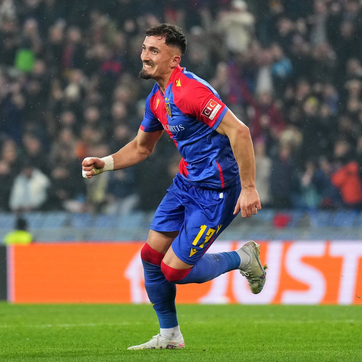 FCBasel_Italia's tweet photo. L'insonnia continua....
#rotblaulive ๐ด๐ต
#ForzaBasilea ๐ช๐ป
#Basilea #UECL
#FCBts https://t.co/JtxbIeEZeI