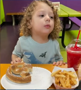 SleuthieGoosie's tweet photo. - JJ was last seen wearing a gray Batman shirt and dark gray pants.
- Reliable witness saw JJ in the yard playing with the dogs at 10:40am at his Brooksville FL home.
- Mother reported him missing at 11:59am.
#FindJJ https://t.co/oTEFOaXjy9