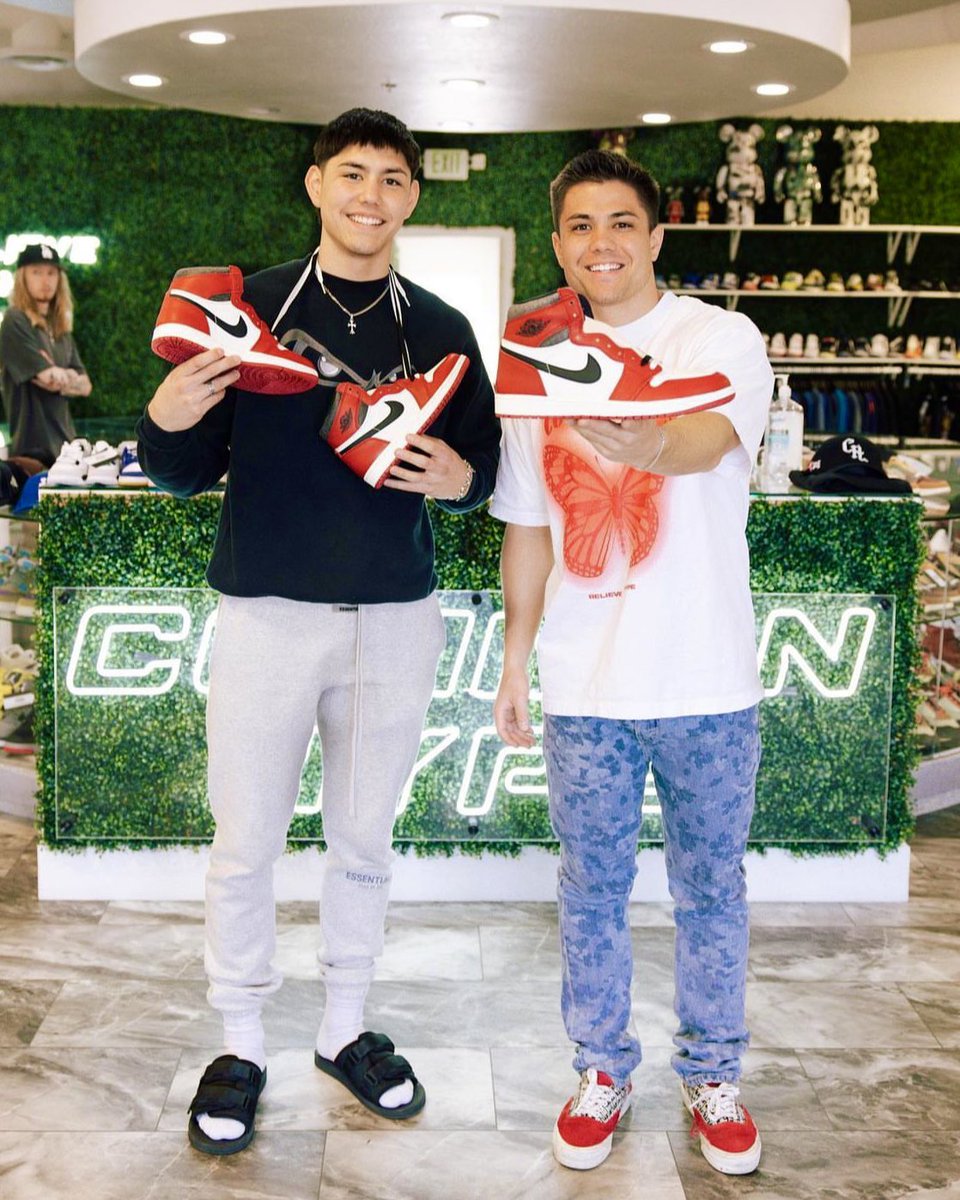 GotSole's tweet photo. Meet Special Guests IN 2 WEEKS 🔥
With @QiasOmar, Common Hype &amp; More!

Get VIP Tickets For Chicago Got Sole To Get Early Access To Meet All Of Them &amp; More 🤝

Tickets &amp; Tables Are Available Now At https://t.co/DZ3V4pfzx5 For Chicago’s GREATEST Sneaker Convention! 🎥 https://t.co/DE93ZL4VcA