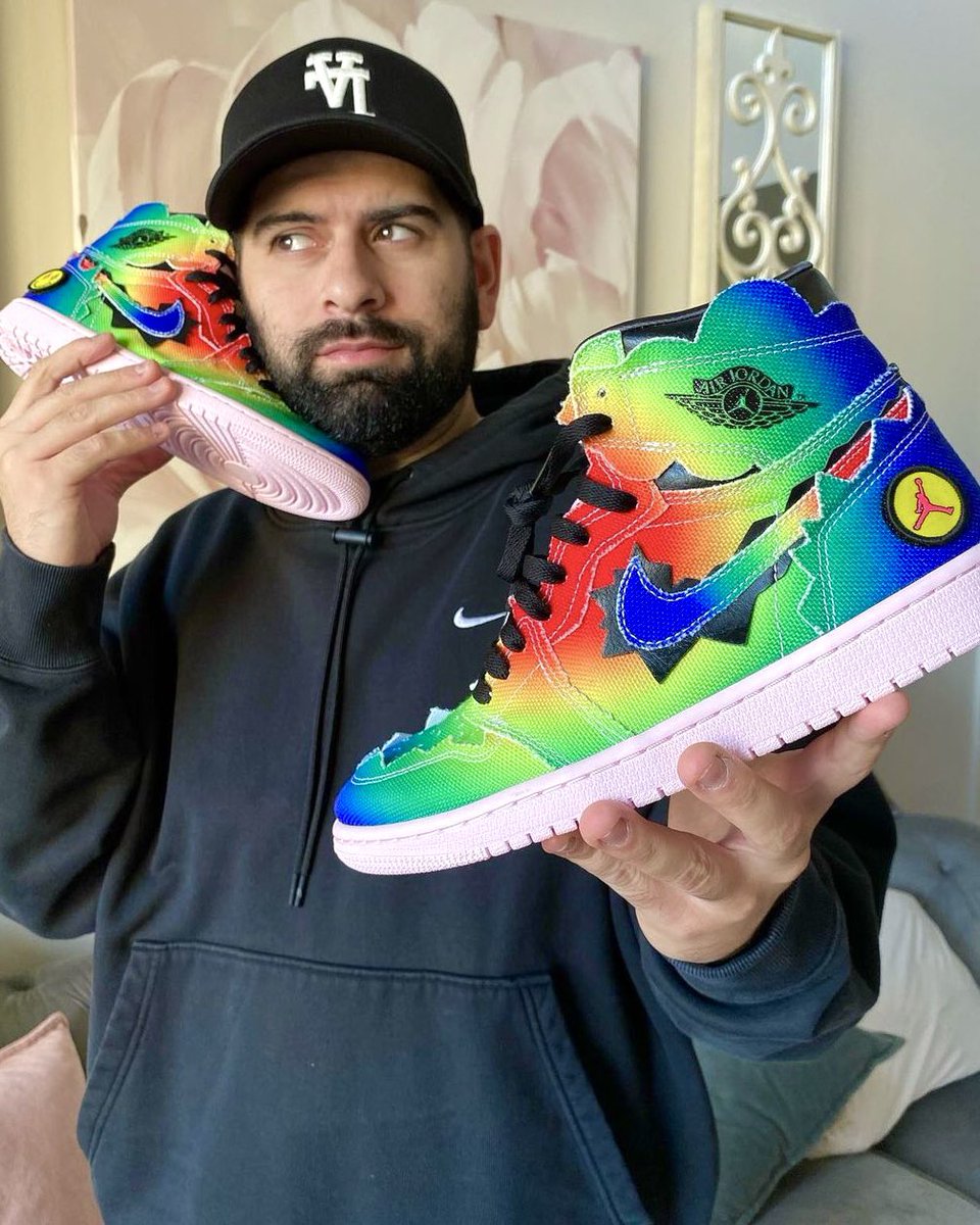 GotSole's tweet photo. Meet Special Guests IN 2 WEEKS 🔥
With @QiasOmar, Common Hype &amp; More!

Get VIP Tickets For Chicago Got Sole To Get Early Access To Meet All Of Them &amp; More 🤝

Tickets &amp; Tables Are Available Now At https://t.co/DZ3V4pfzx5 For Chicago’s GREATEST Sneaker Convention! 🎥 https://t.co/DE93ZL4VcA