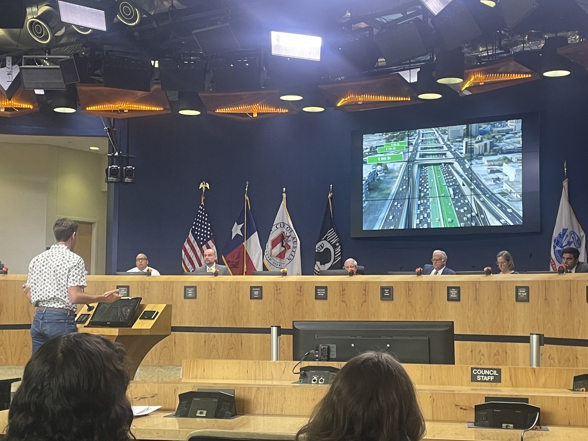 rethink35's tweet photo. Thank you to EVERYONE who spoke at Austin City Council today about the I-35 resolution (which passed)!

So many incredible speeches, so much passion.

And NOT ONE speaker supported @TxDOT's plans. 😀 https://t.co/PhRuO1MYaF