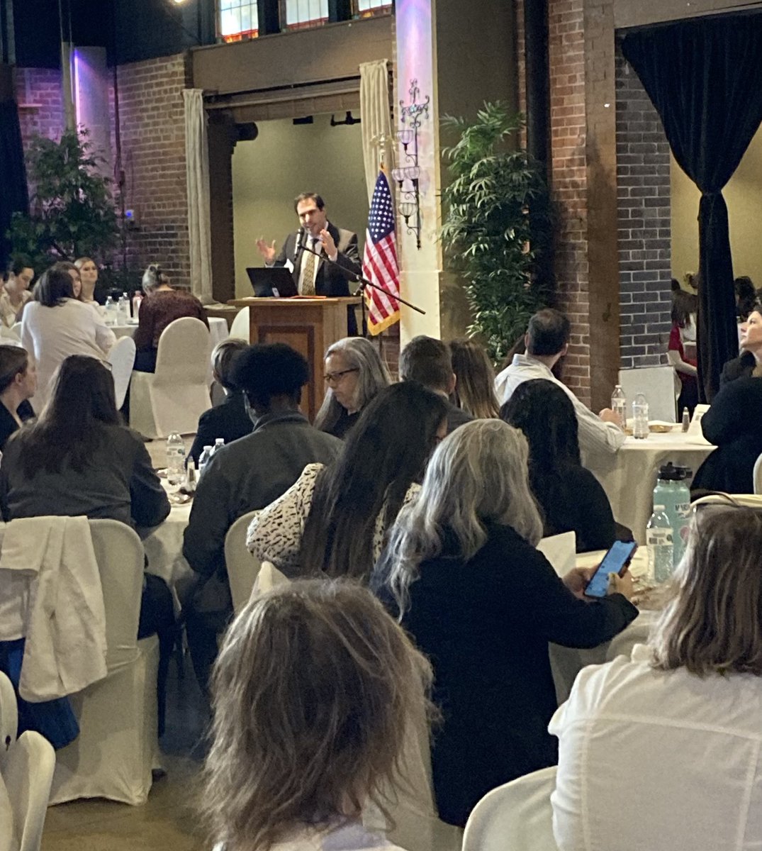 NeilLangerFNP's tweet photo. It was wonderful participating in Nurses Day at the Capitol with @ArkansasNurses. Meeting with our state legislators to discuss health policy was inspiring! @emurray66 @LeonieD4NPs https://t.co/ncgTKgD6c7