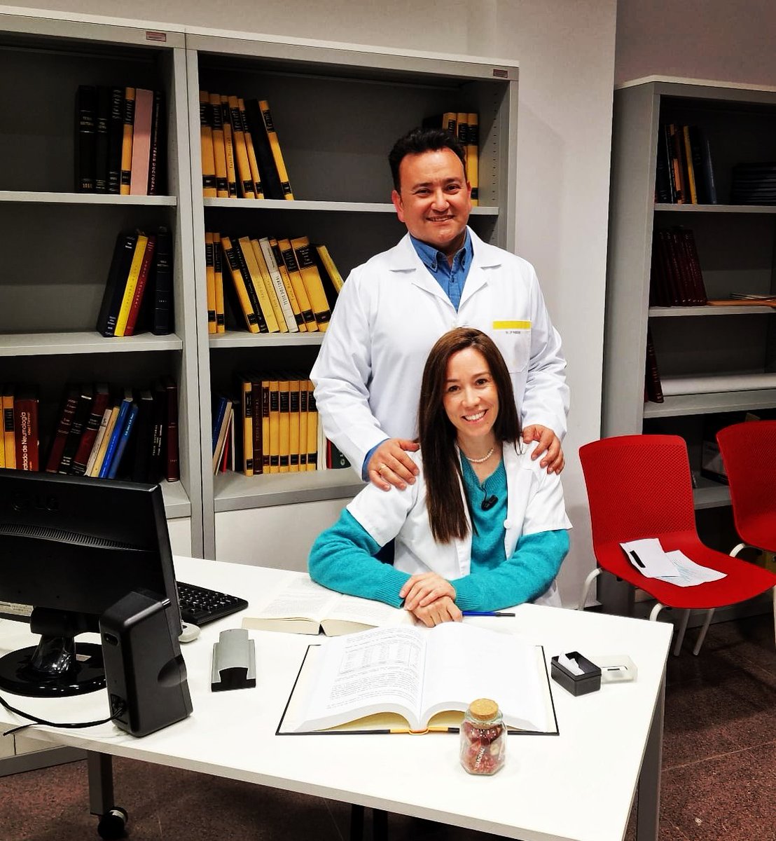 CCalasparra's tweet photo. Nuestros compañeros Reme Navarro y @japascuallopez  participando en la grabación de vídeos formativos acerca de cardiopatia isquémica del Proyecto @carprimur ,con @SergioManzFern . Ojalá se perciba toda la ilusión que hay tras este trabajo https://t.co/LpuCVaAXBN