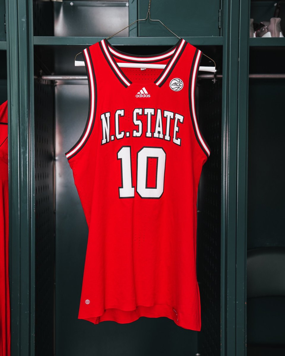 d_johnson13's tweet image. Seriously, @PackMensBball @CoachKeattsNCSU... this is the way. Home and Road. Never go back.