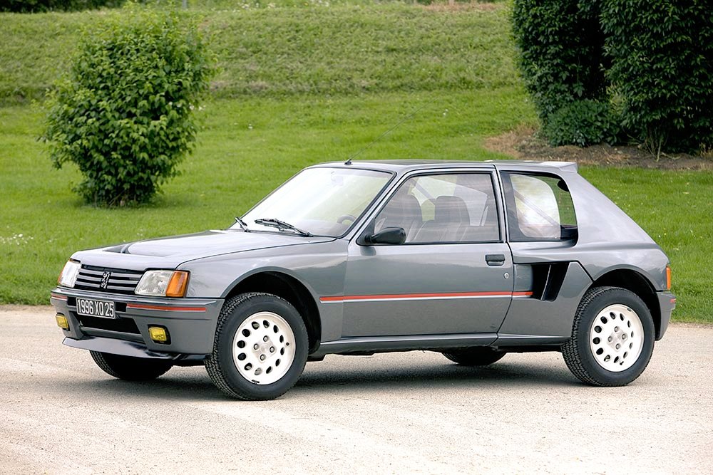 HistoryMttrs's tweet photo. 🇨🇵 #23Febr #Peugeot205T16
On Wednesday 23 February 1983, the director of Peugeot Talbot Sport Jean Todt presented the Peugeot 205 Turbo 16 with a clear view to win the World Rally Championship Title.
Produced in 200 units for its Group B homologation.
🇨🇵 #CarHistory #France https://t.co/jQMMGXxxl1