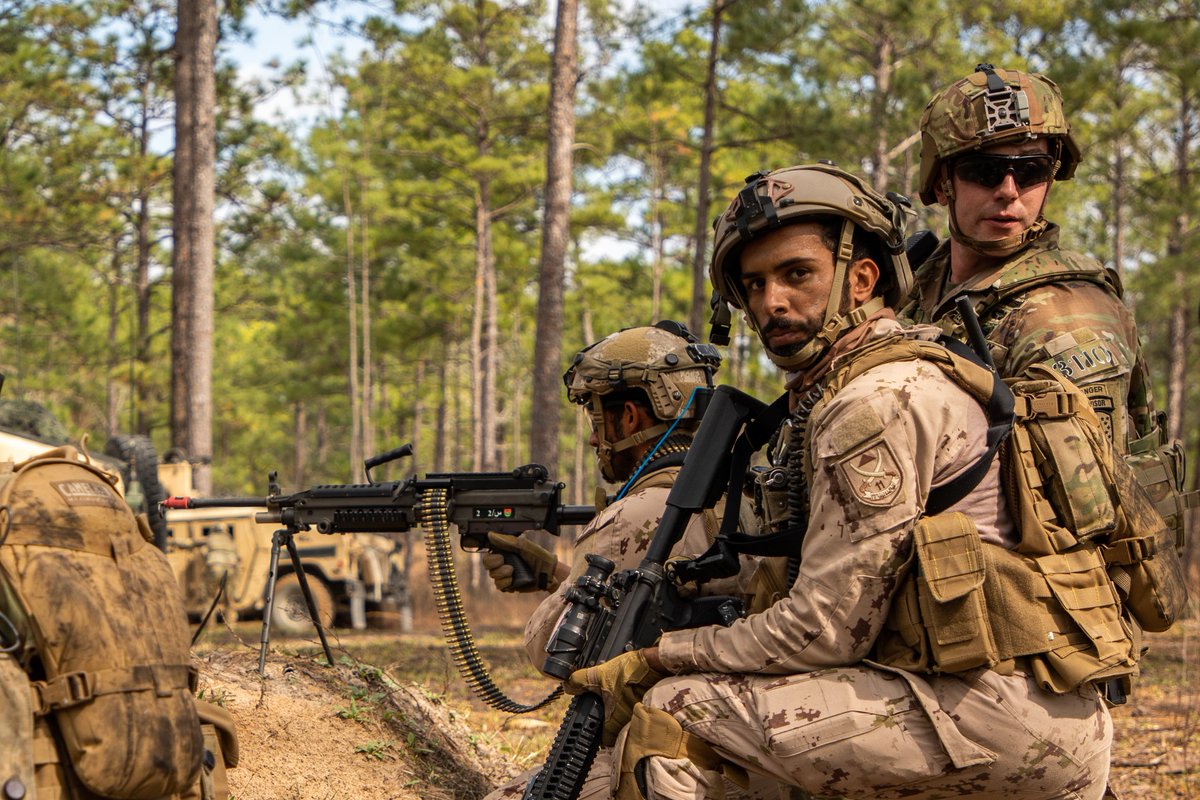 USArmyWHC's tweet photo. UAE soldiers from the 11th Mountain Battalion,@usarmy #Soldiers from the 2nd Brigade Combat Team, @10MTNDIV and @3rdSFAB recently conducted a live-fire rehearsal during @OpsGp_Jrtc rotation 23-04 at Fort Polk, Louisiana. #StrongerTogether #ArmyTeam @usarmycentral
@USArmy https://t.co/daZeQtDi7O