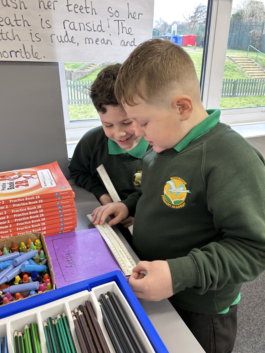 Wye_WPA's tweet image. We have been doing lots of measuring this week in maths! #WatersideMaths 📏