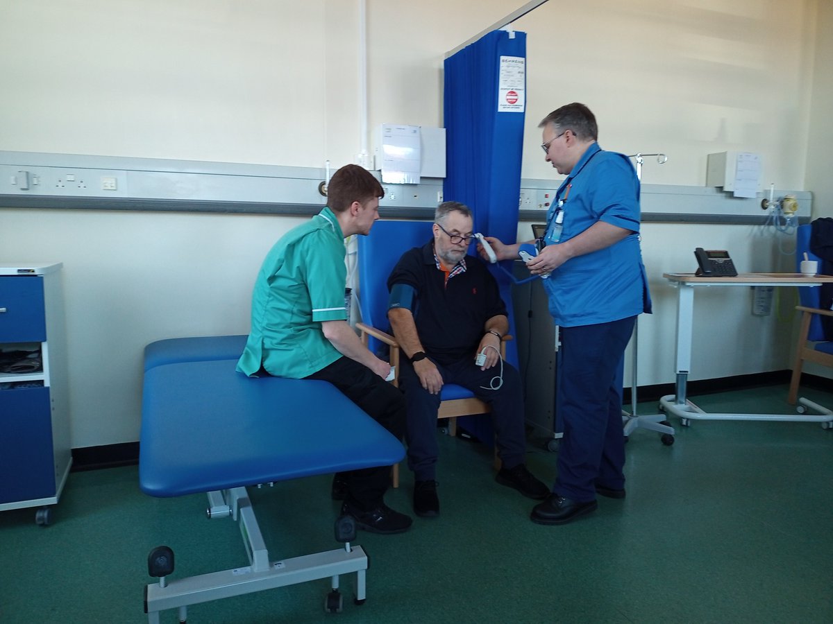 Cathypacific81's tweet photo. Another successful simulation training for dementia and delerium at Bolton foundation trust. To book on please contact the education center @boltonnhsft #dementia #delerium #simulation #educatuon https://t.co/uGoTq94uND