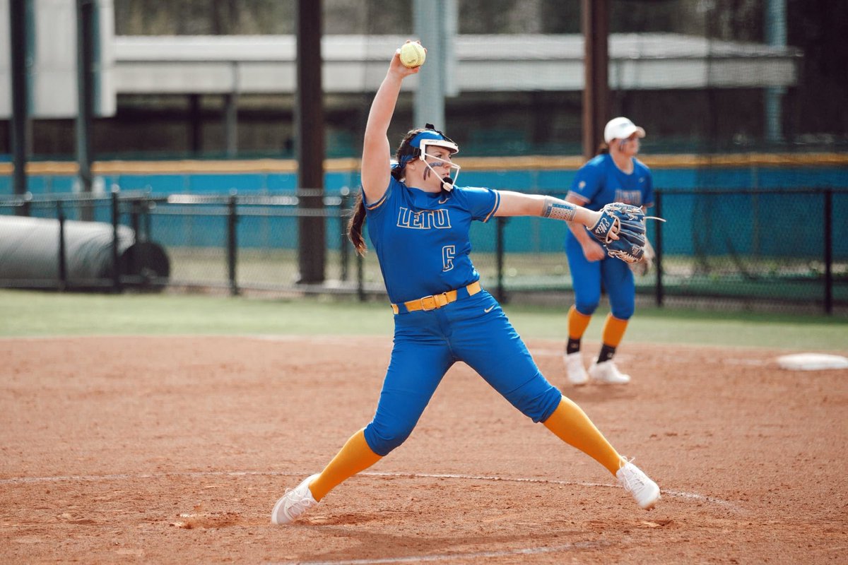 LETUSoftball's tweet photo. SATURDAY 
📍home
🆚 Hendrix 
⏰ 12:00 (DH) 

#Stingem🐝 https://t.co/8tjBQx06IG