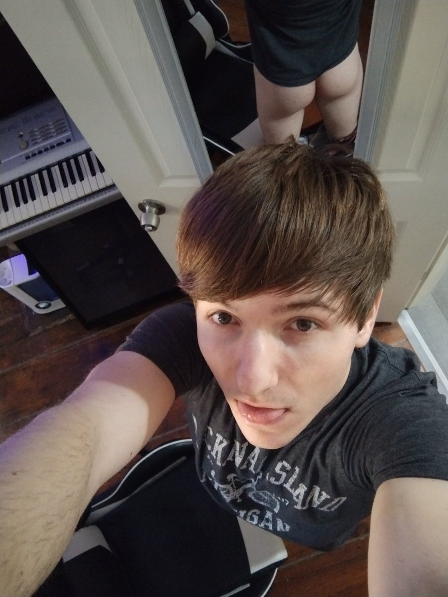 ShanePandaPen's tweet photo. 20% OFF for the first 10 subscriber on my OnlyFans and Fansly 😈🔥

https://t.co/bhSPs86wG3
https://t.co/9yfdtjqv9A https://t.co/EllWToXFr4
