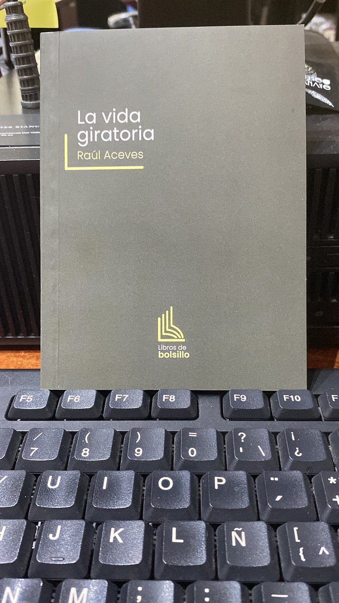 dizazaga's tweet photo. Estaremos regalando este libro a todos los que vayan a la presentación, hoy, a las 7:00 pm, en el Ágora del ex convento del Carmen.
@CulturaJalisco https://t.co/bWCoOQt2DE