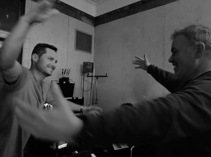 zathecrazyone's tweet photo. He went to make a show...he left forming a family 🥹🥲❤️
#jesseleesoffer #jayhalsteadforever https://t.co/ARjUrD7J3c