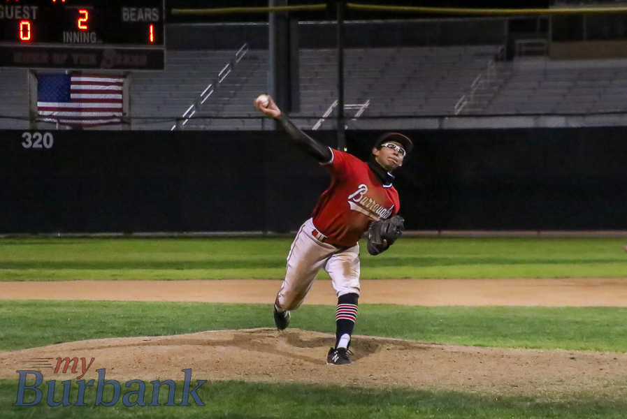 myBurbankSports's tweet photo. Burroughs Baseball Shuts Out Eastside 10-0 On Very Cold Night โ Sebastian Zamora was spectacular with 13 strikeouts and one hit allowed. #Baseball #BryanMartinez #BurroughsHigh #DylanConahan #EastsideHigh #LucasBeltran #MasonMahay #SebastianZamora
https://t.co/ms22xgy3dO https://t.co/17rxP9cfMK