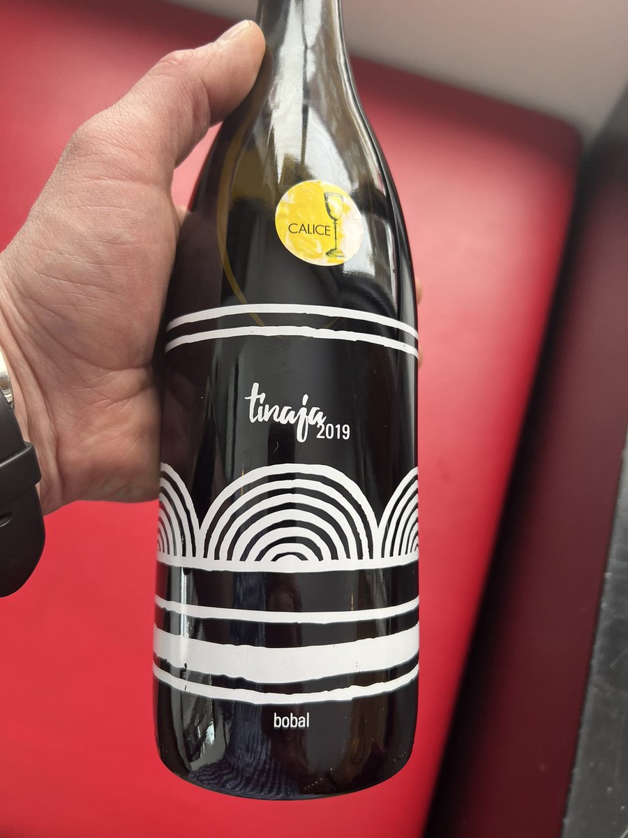 Tinaja 2019 just perfect red #wine 100% #Bobal <a href="/agencecalice/">CALICE</a> <a href="/MartinChagnon_/">Martin Chagnon</a> <a href="/ZoltanCsabaNagy/">𝐙𝐨𝐥𝐭𝐚𝐧 𝐍𝐚𝐠𝐲</a> <a href="/onceuponawine_/">ONCE UPON A WINE ®™ OFFICIAL</a> <a href="/wineworldnews/">wineworldnews</a>