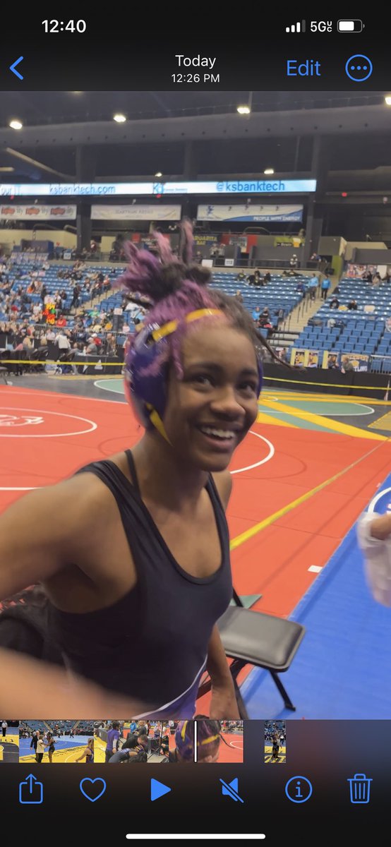 Kamahni Jackson advances to next round. Going for 3rd in State 135 weight division. Harmon Hawks Wrestling