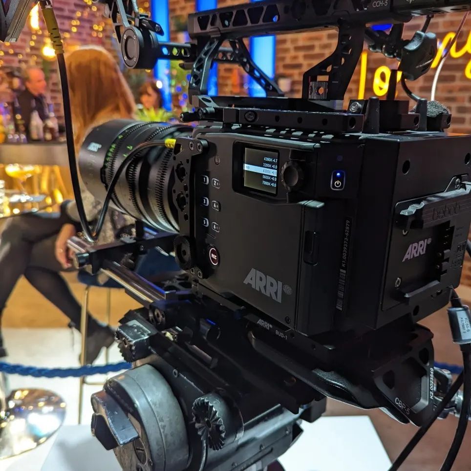 m0fe's tweet photo. No words needed here

#filmmaking #cameragear https://t.co/wMBMvQiuJ7 https://t.co/Jh0m4atv9w