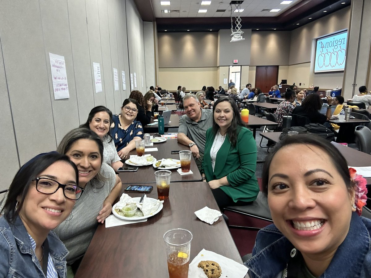 Christie Ombrog, M. Ed (@christieombrog) on Twitter photo Thanks <a href="/R4Leaders/">Region 4 Leaders</a> for the hot lunch and a time to actually eat & breathe. <a href="/karivhernandez/">Karina Hernandez</a> <a href="/kteach82/">Kelley Martinez</a> <a href="/MrsKarlaGuevara/">Dr. Karla Guevara</a> <a href="/guevara_zandra/">Zandra Guevara</a> <a href="/douglasdudash/">Doug Dudash</a> <a href="/J_Duddington/">Jennifer Duddington</a> #R4NAA Thanks <a href="/R4Leaders/">Region 4 Leaders</a> for the hot lunch and a time to actually eat & breathe. <a href="/karivhernandez/">Karina Hernandez</a> <a href="/kteach82/">Kelley Martinez</a> <a href="/MrsKarlaGuevara/">Dr. Karla Guevara</a> <a href="/guevara_zandra/">Zandra Guevara</a> <a href="/douglasdudash/">Doug Dudash</a> <a href="/J_Duddington/">Jennifer Duddington</a> #R4NAA