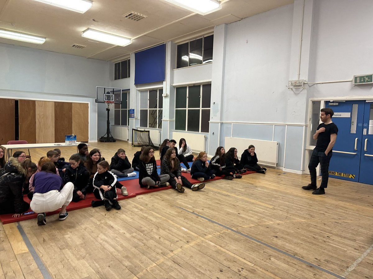 Amygibsonyw's tweet photo. Alcohol awerness workshop with the faifley minis group and the faifley seniors group learning all things based around alcohol and there all getting right into it loads of great chat!!👏🏼🍻#youthwork @WDCouncil @AlcoholFocus @YouthScotland @ywpamela @Lachlanysortit @GillianYsortit https://t.co/nya2OnBJMe