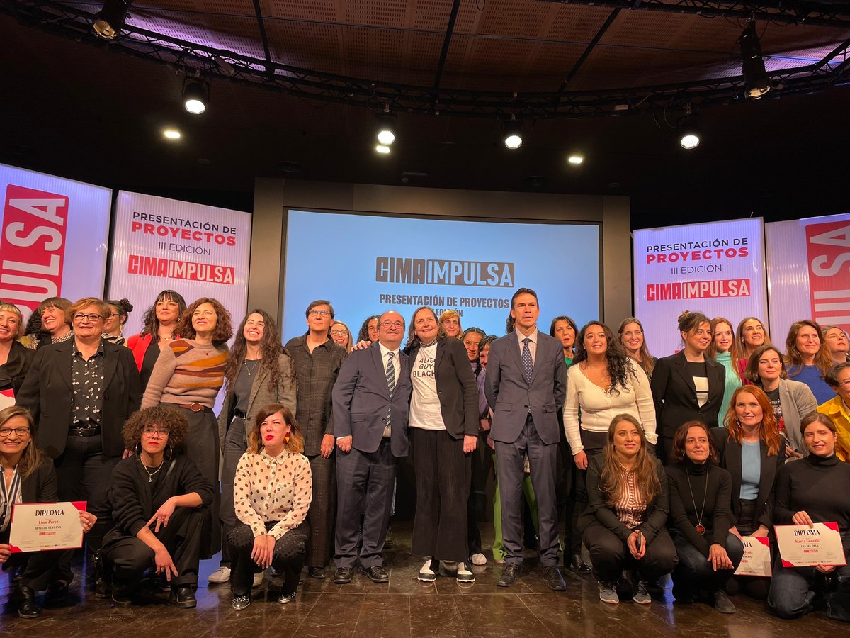 culturagob's tweet photo. 🎥 #CIMAImpulsa es un programa que promueve el desarrollo de proyectos escritos por guionistas mujeres, noveles o con experiencia, para facilitar su acceso a la industria audiovisual.
https://t.co/KllTzHnvKI https://t.co/iMew1MSzcE