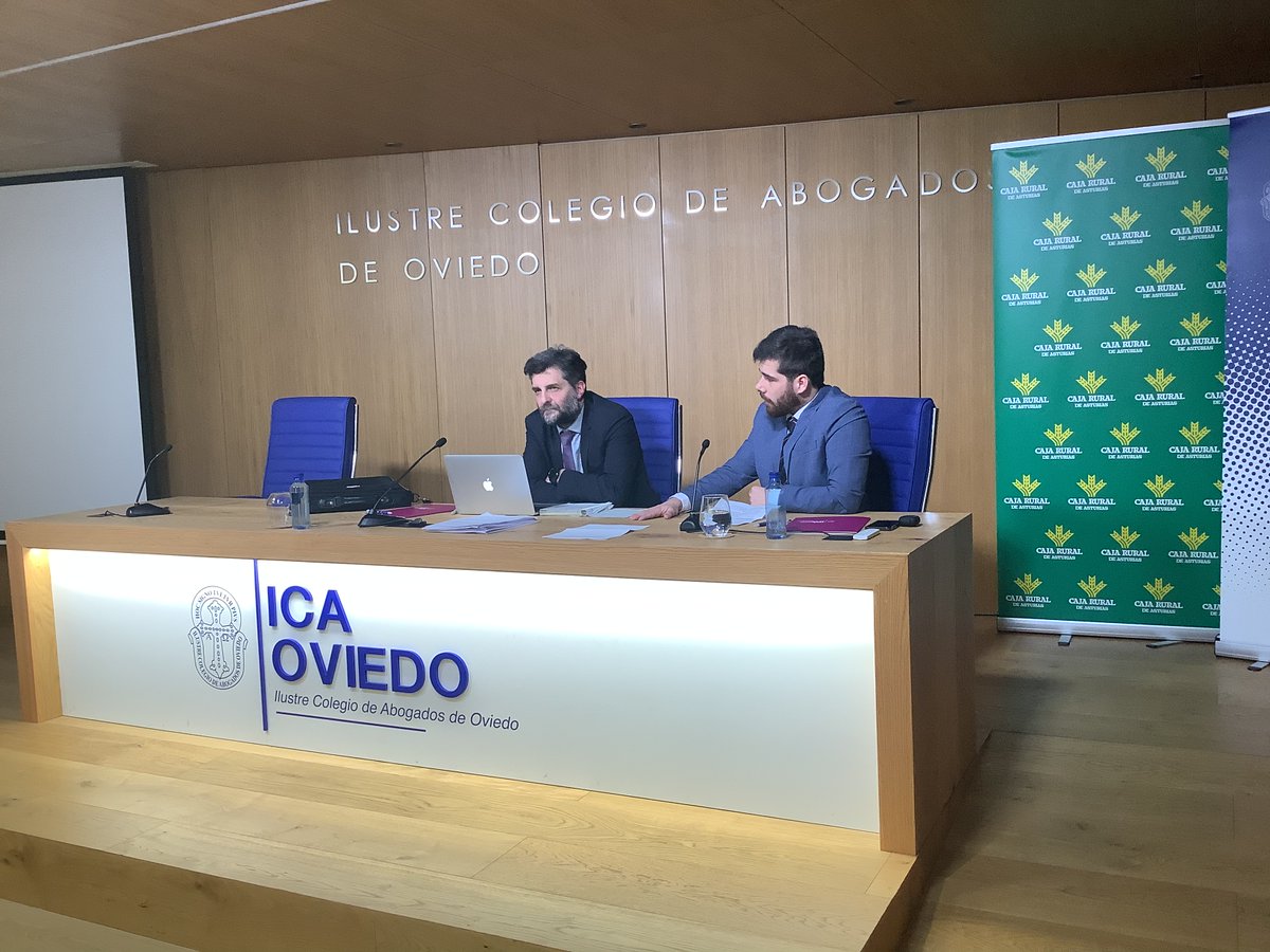 ICAOviedo's tweet photo. #EstápasandoICAOviedo: hoy, en #LasConferenciasdelosJueves, el abogado del @ICAOviedo Ignacio Izquierdo diserta sobre la “reclamación de #complementodematernidad de la pensión de #jubilación”.
#DerechoLaboral #pensiones #CentrodeEstudiosICAOviedo #FormaciónAbogacíaICAOviedo https://t.co/zqDtaCgNt5