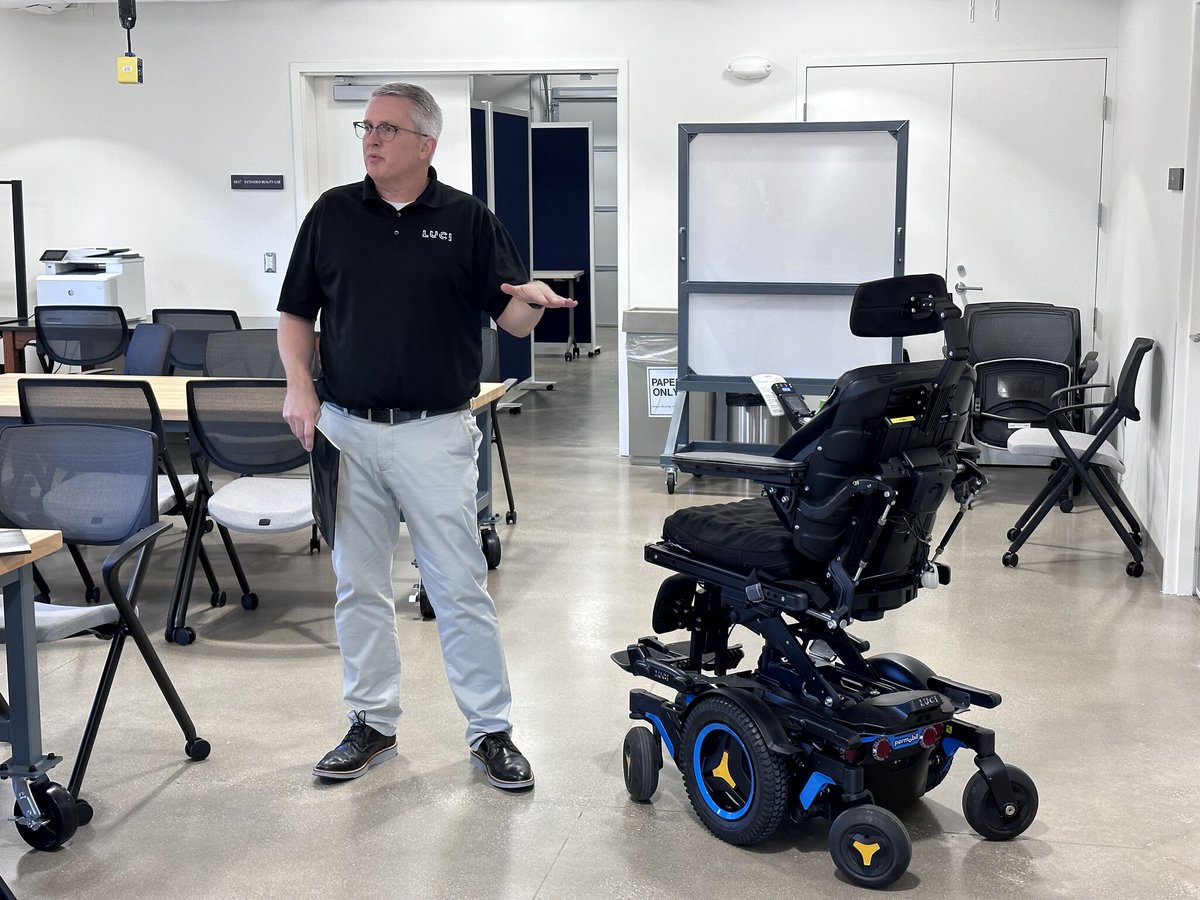 lucimobility's tweet photo. Thank you to @AHSIllinois for recently hosting us on campus, as well as the students, staff and faculty engaged during the visit. We appreciated the thoughtful discussion about accessibility and mobility on campus, and LUCI’s technology and role in it. https://t.co/gcDOc3e9F3