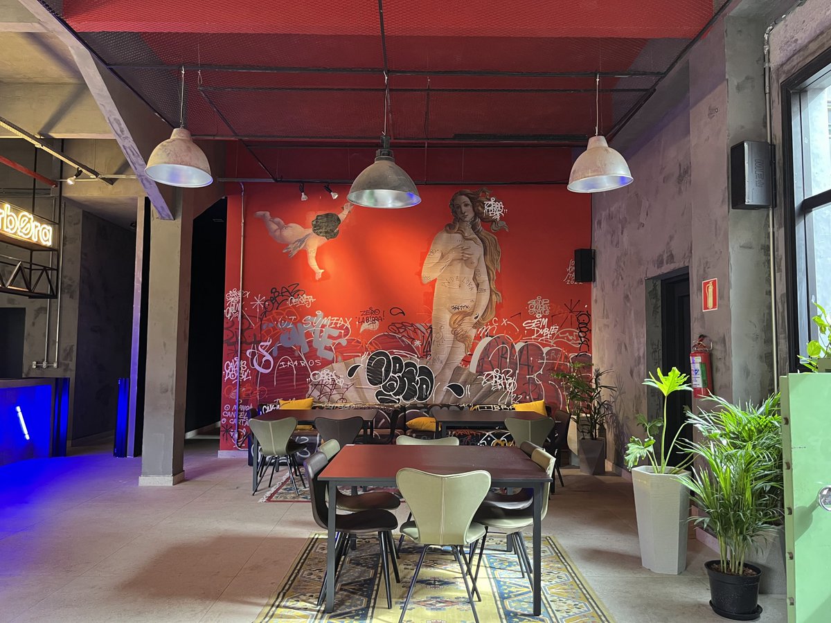 solaboost's tweet photo. Começando com esse novo clássico das fotos, querido da nossa Caxias do Sul, feito com meus manos @stang_one e @arthurandyou (que prazer ein meus queridos), todos os direitos reservados ✨✌️. Então dá uma engajada pra nois que é nosso trabalho e fé, tá bonito né, pode falar! 👈 https://t.co/XKmZ2y8YEH
