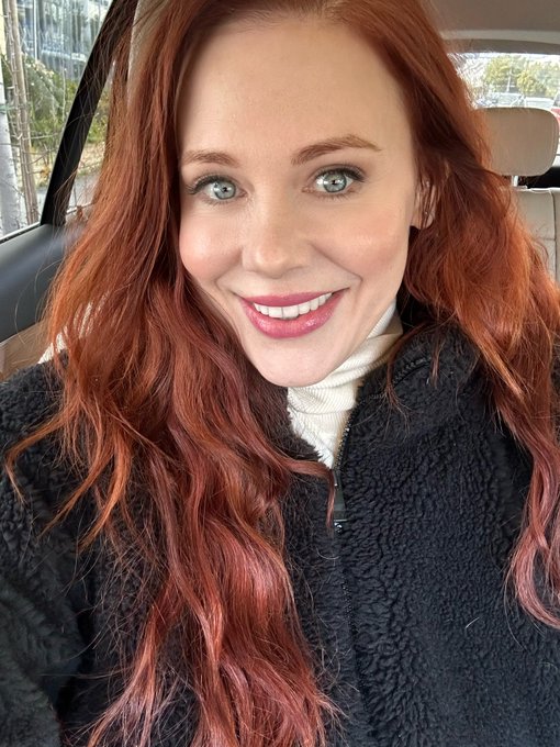 It&rsquo;s chilly out today 🥶😃 https://t.co/TVRg0FWBDG