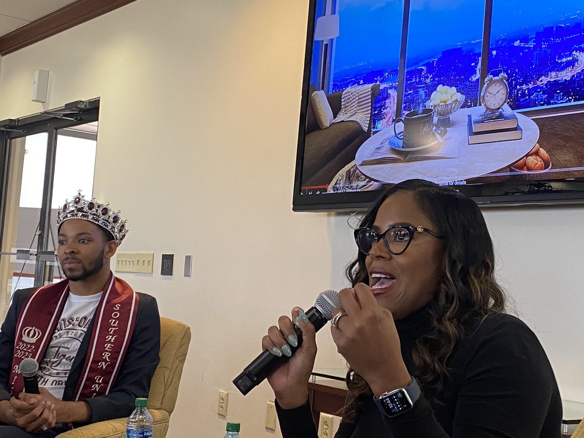 DonaNDavis's tweet photo. The room is empty now but Thasunda’s inspirational words filled the room as she dropped many gems of financial knowledge &amp; bringing your best self with the students of Texas Southern University. 

#careernetworking #studentinspiration #KTSU2NEWS https://t.co/YImSVdhZbN