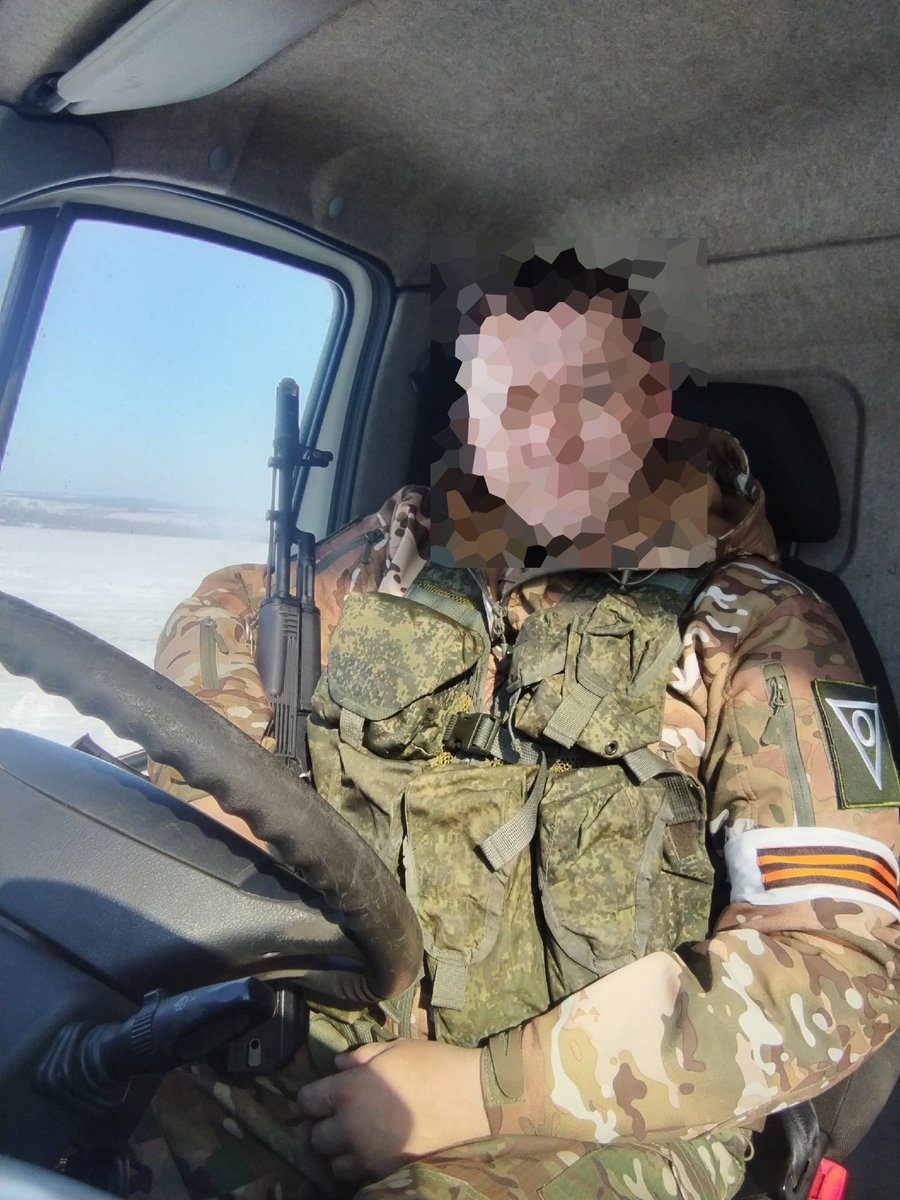 Militaryland on twitter russian soldier wearing a circle inside