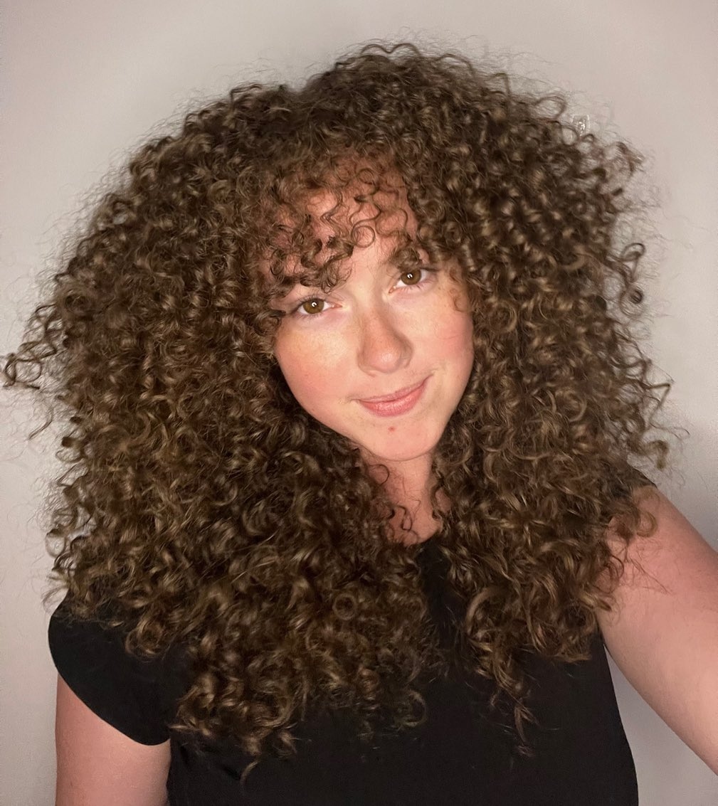 BounceCurl's tweet photo. She LOVES our Clarifying Shampoo! She used our shampoo to start her washday :)
.
this washday had everyone shook, including me 🤪😍 
.
.
📷 curlsbyallison 
#bouncecurl #shampoo #washdaytips #curls https://t.co/Lol0gEgy1s