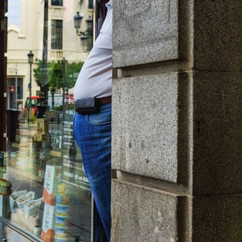 jillreidy's tweet photo. @365_in_2023 #365in2023 #365in2023dailyprompt #laterem #tiles The tiles weren’t quite big enough to hide this man’s stomach 😂 https://t.co/jQC9Xr32Ih
