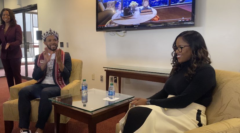 DonaNDavis's tweet photo. The room is empty now but Thasunda’s inspirational words filled the room as she dropped many gems of financial knowledge &amp; bringing your best self with the students of Texas Southern University. 

#careernetworking #studentinspiration #KTSU2NEWS https://t.co/YImSVdhZbN
