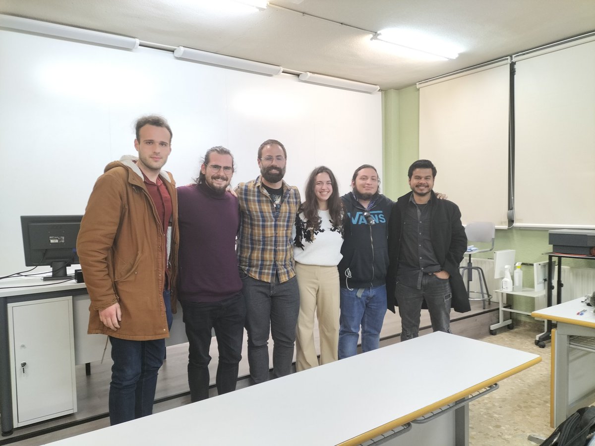 Máster Paleontología Aplicada UV/UA (@masterpaleo) on Twitter photo Hoy los estudiantes del máster hemos tenido a un profesor de primera. Francesc Gascó (<a href="/pakozoic/">Francesc Gascó-Lluna</a>) ha venido hoy a hablarnos de dinosaurios y de divulgación científica!! Hoy los estudiantes del máster hemos tenido a un profesor de primera. Francesc Gascó (<a href="/pakozoic/">Francesc Gascó-Lluna</a>) ha venido hoy a hablarnos de dinosaurios y de divulgación científica!!