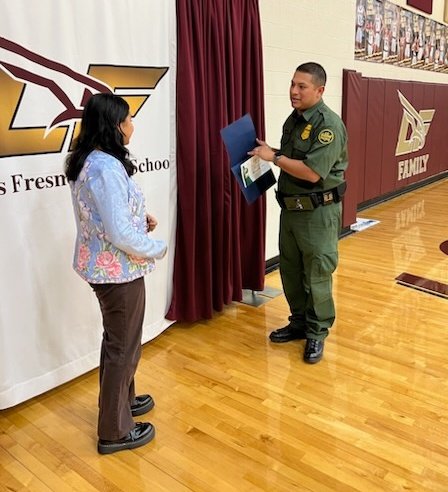 <a href="/losfresnoshigh/">Los Fresnos High</a> senior, Paulina has been recognized by U.S Border Patrol RGV Sector "Head of the Class" for her academic excellence &amp; strong commitment to our local community through volunteering! Paulina is a finalist for Youth of the Year scholarship award! <a href="/USBPChiefRGV/">Chief Patrol Agent Gloria I. Chavez</a>📚🙌🎉