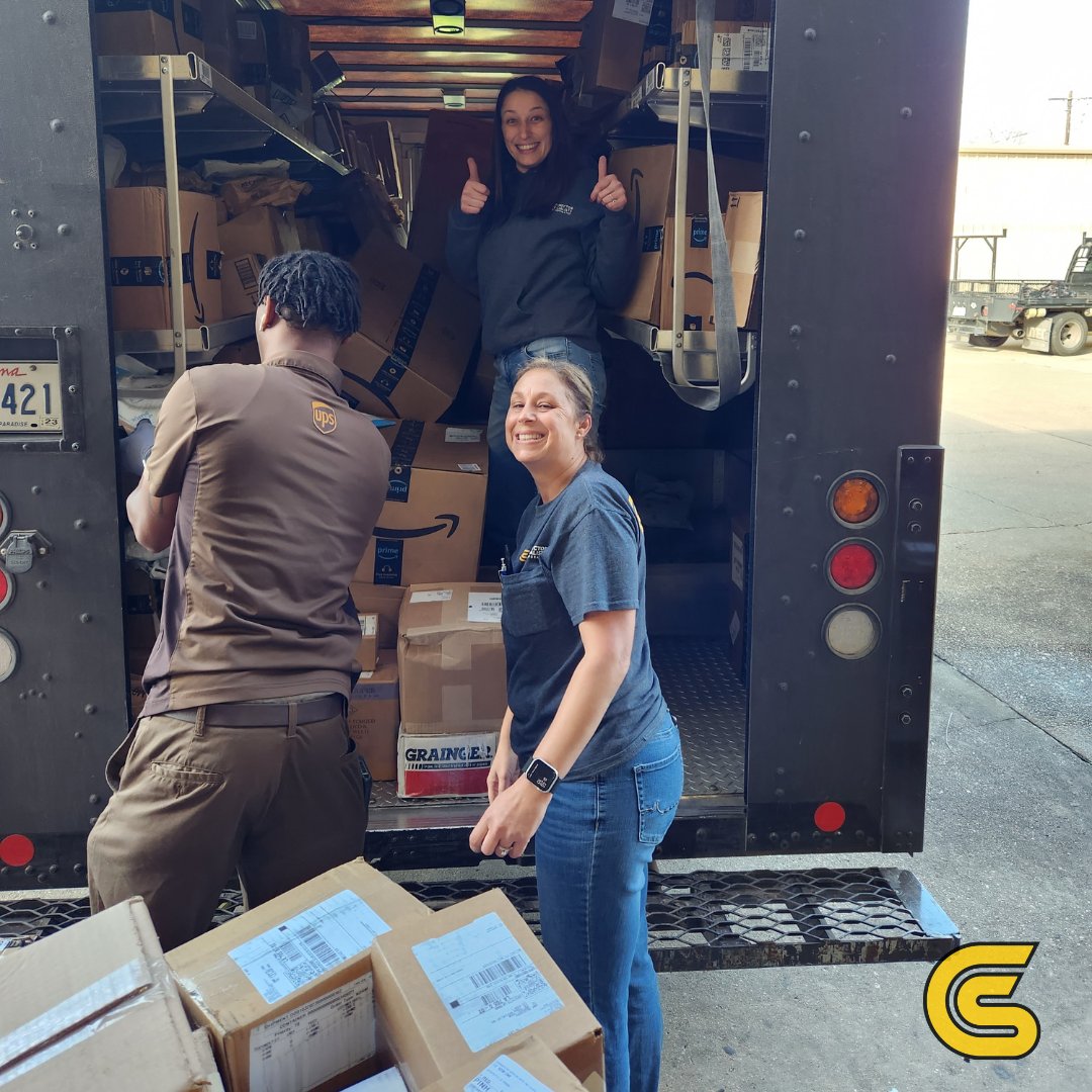 ConnectorSpec's tweet photo. Teamwork makes the dream work! Happy Thursday, everyone!

📸 submitted by our January image contest winner, Eric! 

#ThursdayTeamwork #ConnectorSpecialists https://t.co/A4XoDZp8nA