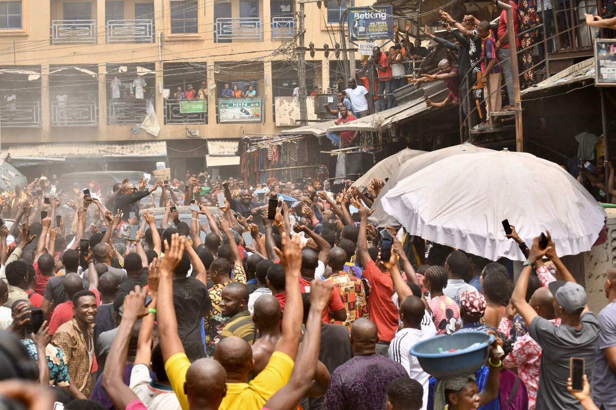 PeterObi's tweet photo. Earlier today, I campaigned at one of the largest markets in West Africa, Onitsha Main Market. I also visited the famous Ochanja Market, and the Relief and Mgbuka Markets in Onitsha. -PO https://t.co/qDX8ETEpDE