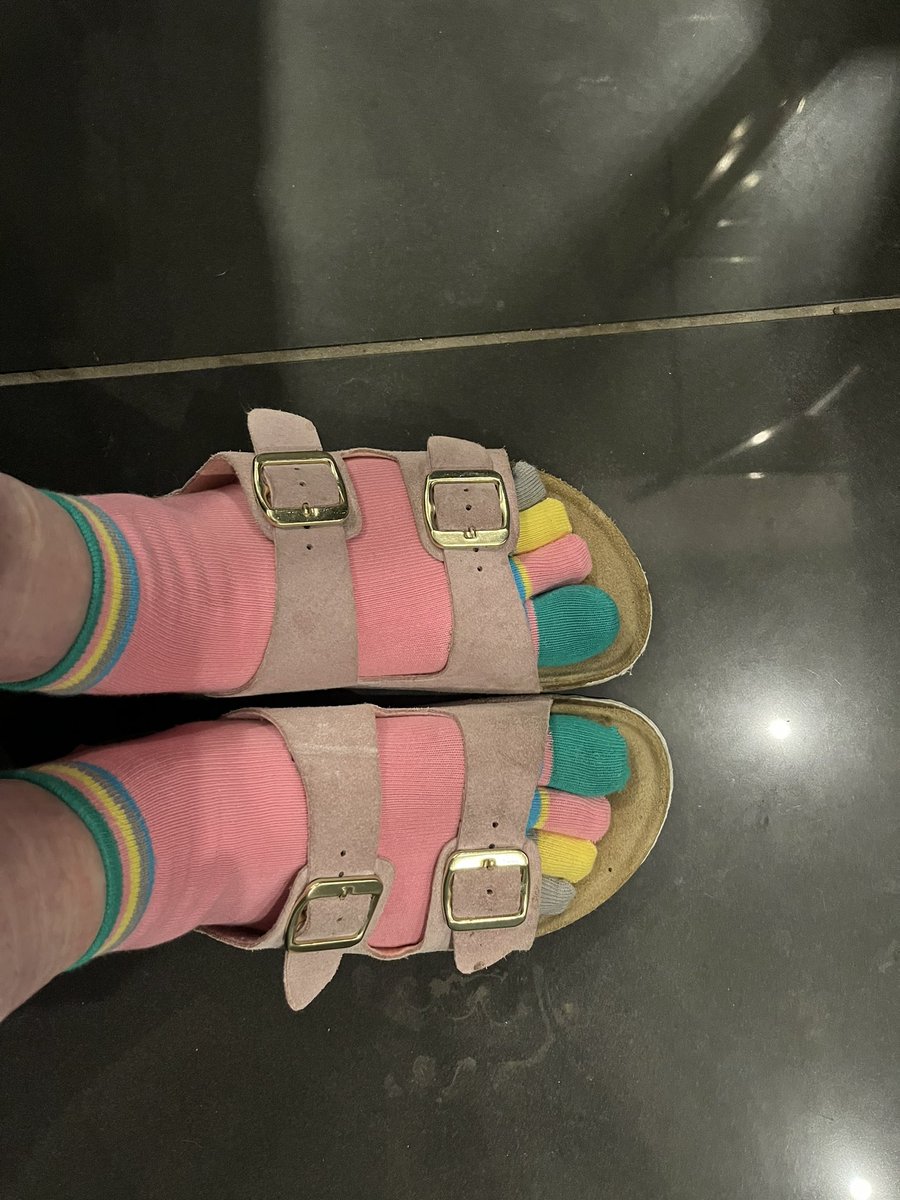 Rocking the #yogasocks #yoga #bodyandmind #wellbeing #meditation #comfort #HealthyLiving #allthegearnoidea