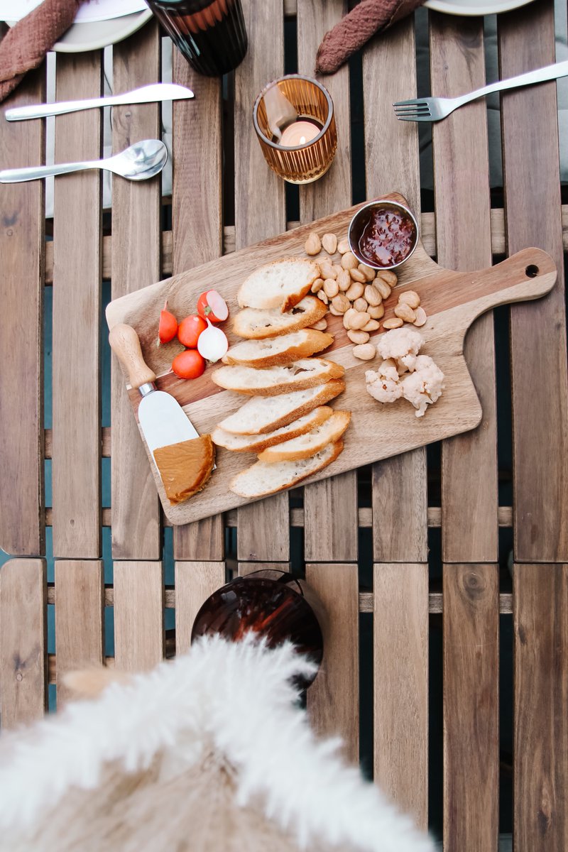 eatloam's tweet photo. Nibble boards are always a must at our table. 🧀🥖

This one features fresh radishes, our cultured cashew cheddar, toasted @EasyTigerATX baguette, pickled cauliflower from @BoggyCreekFarm, marcona almonds, and a calabrian chile and orange spread. https://t.co/tsVPz83GNH