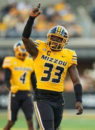 After a great talk with coach <a href="/coach_peoples/">Kevin Peoples</a> I’m blessed to receive an offer from The University of Missouri. Thank you coach <a href="/CoachDrinkwitz/">Eliah Drinkwitz</a> and the rest of the <a href="/MizzouFootball/">Mizzou Football</a> staff🟡⚫️