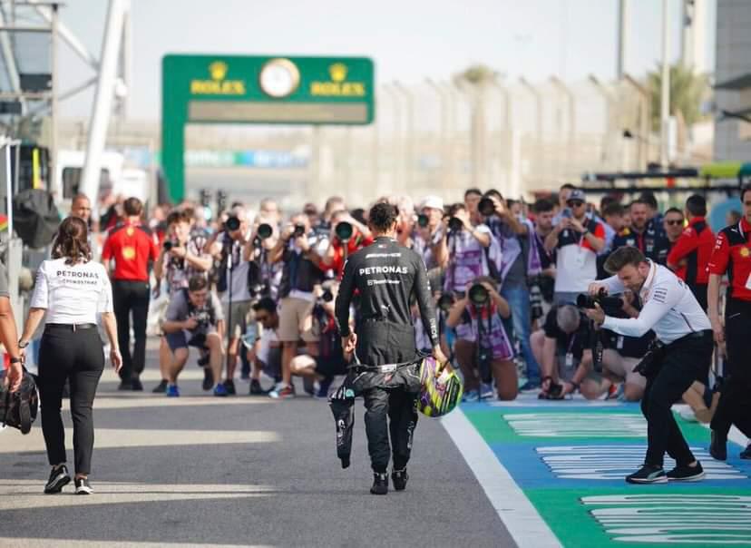 out of context Peter Bonnington tweet media